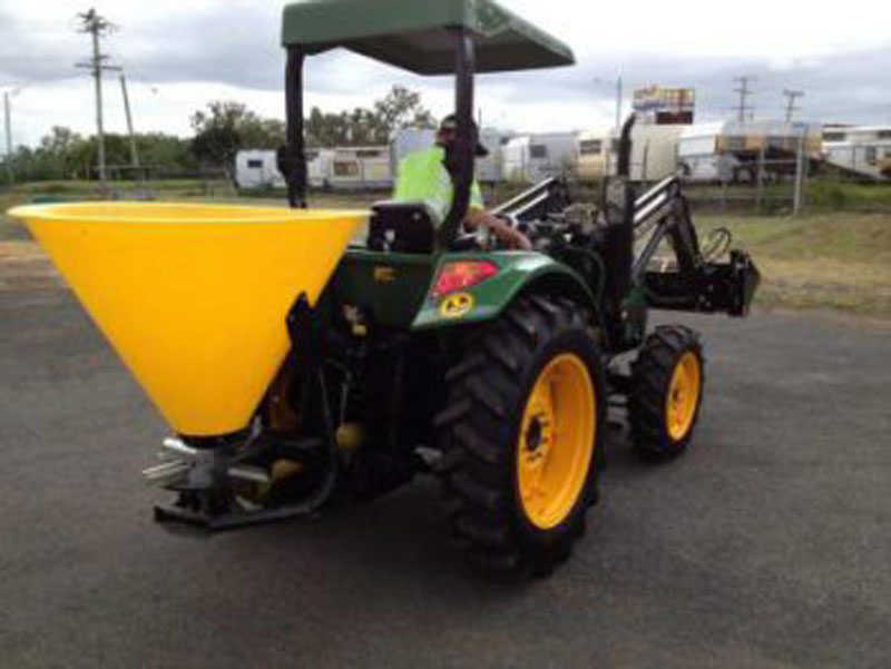 tractor fertilizer spreader