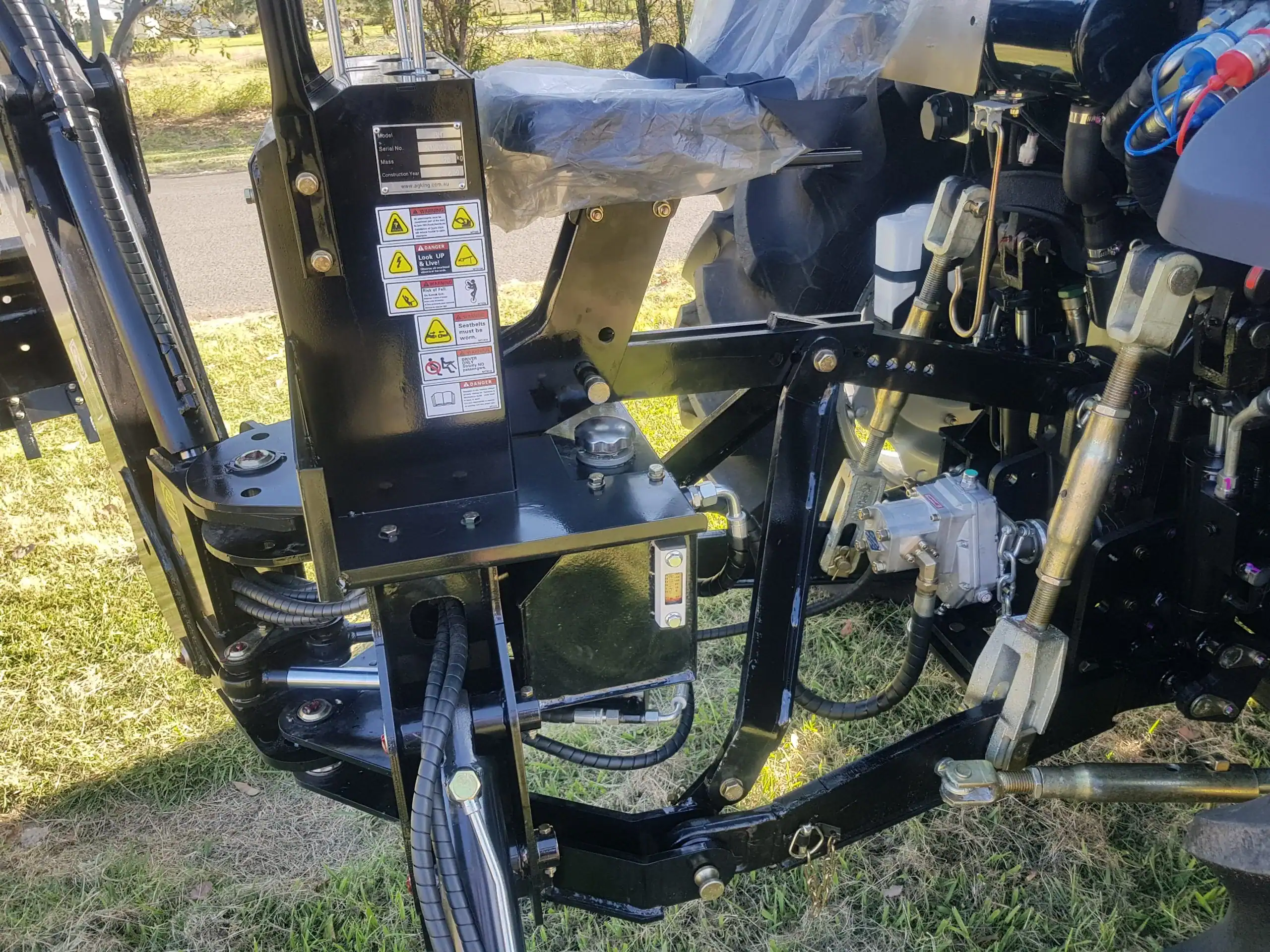 Tractor Backhoe Side Shift - Image 5